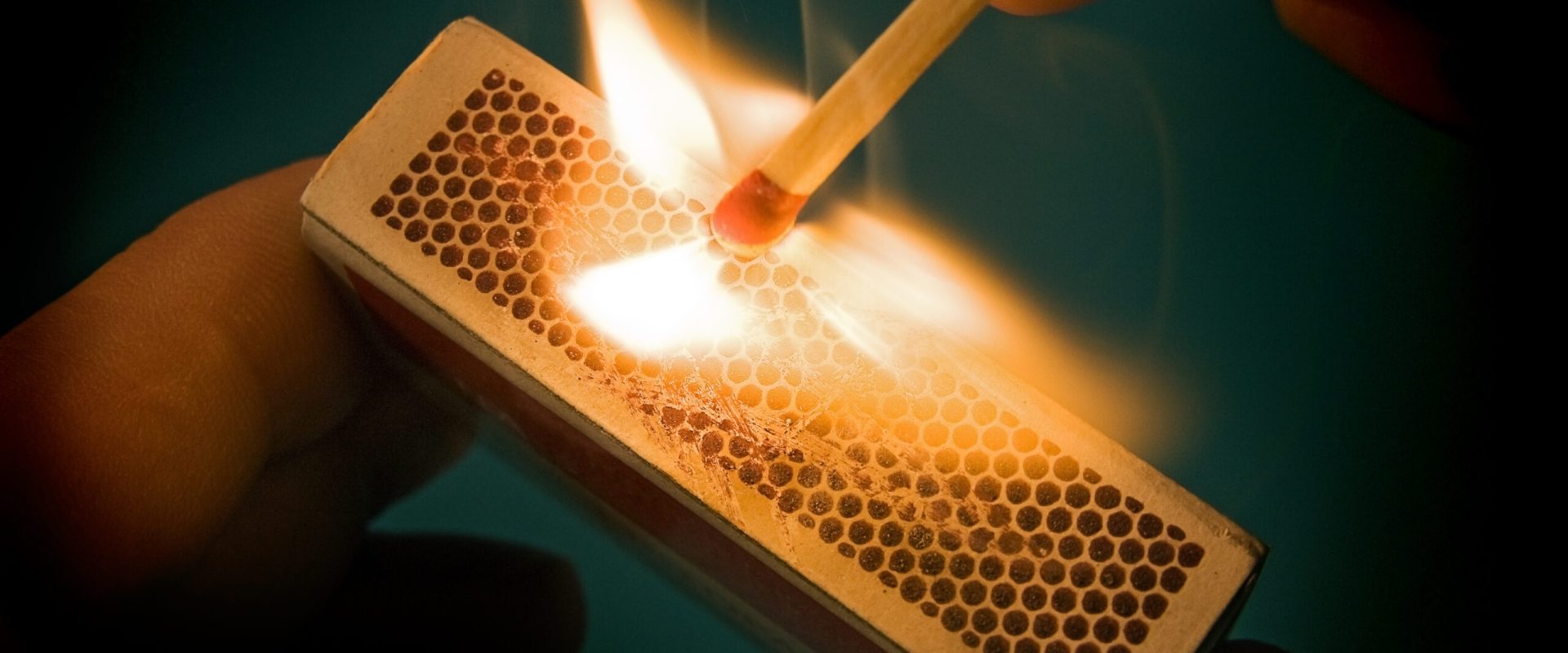 În urmă cu 199 de ani, se vindea primul pachet de chibrituri