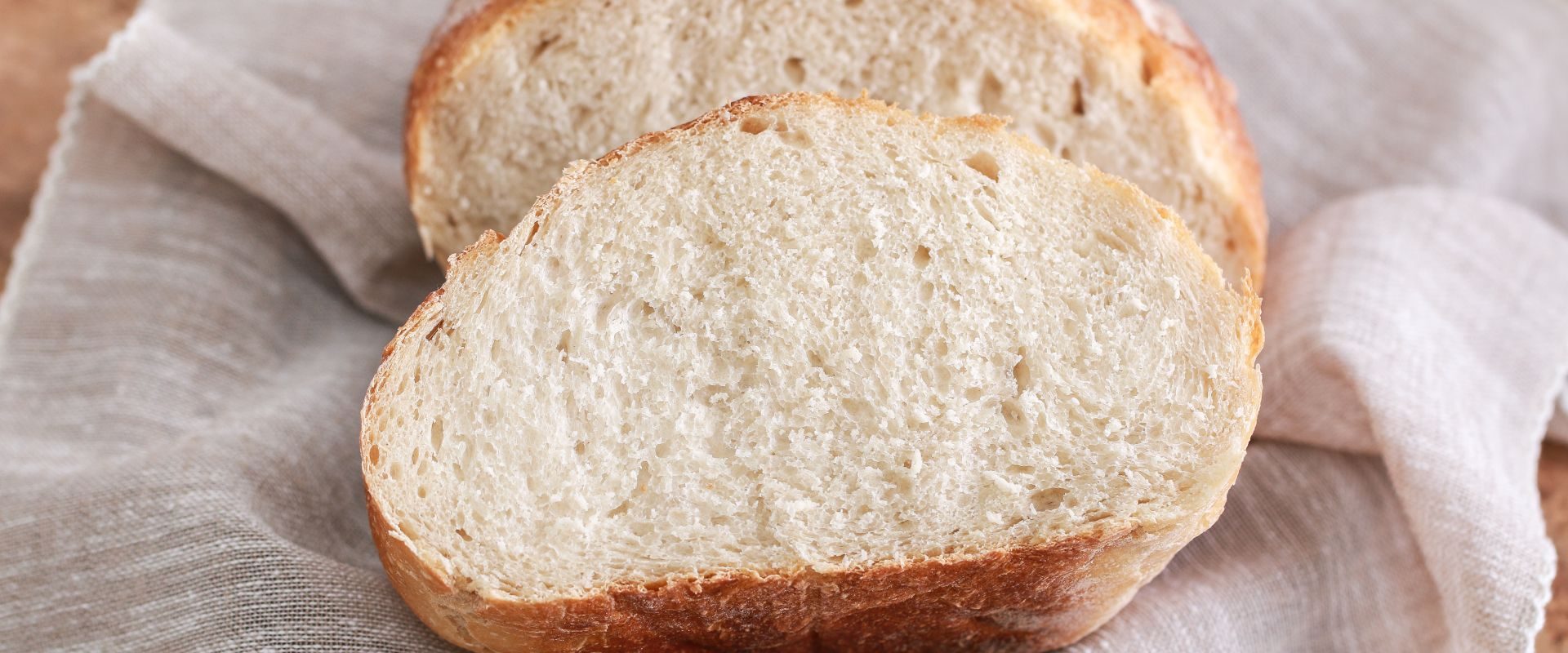 Pâinea îngrașă chiar și puțin? Explicațiile experților