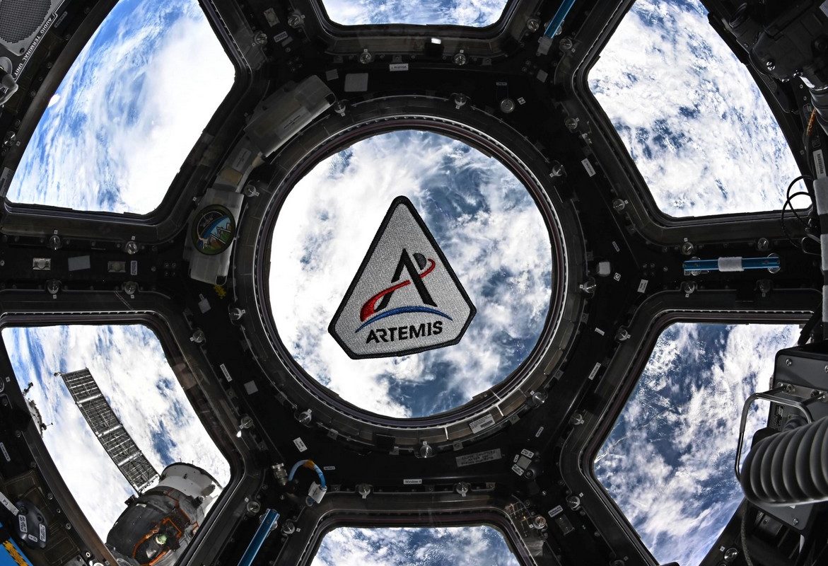 IMAGINI SPECTACULOASE: Pământul, fotografiat de astronauții Artemis II în drum spre Lună Astronauții de pe Artemis II au surprins și împărtășit lumii imagini uimitoare ale Pământului în timpul călătoriei lor spre Lună