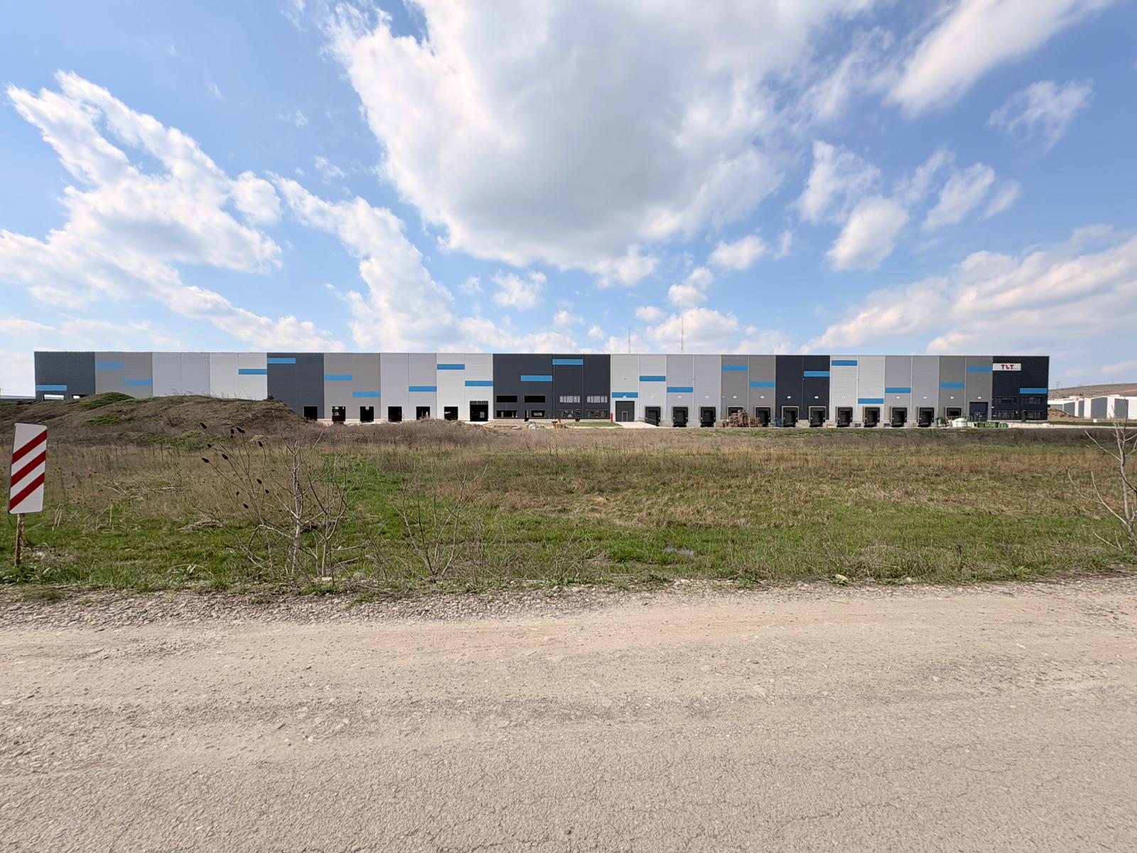 Warehouses de Pauw (WDP), companie belgiană specializată în logistică, își extinde prezența în România, după ce a semnat o promisiune de cumpărare a unui parc industrial dezvoltat de Proinvest Properties în județul Iași