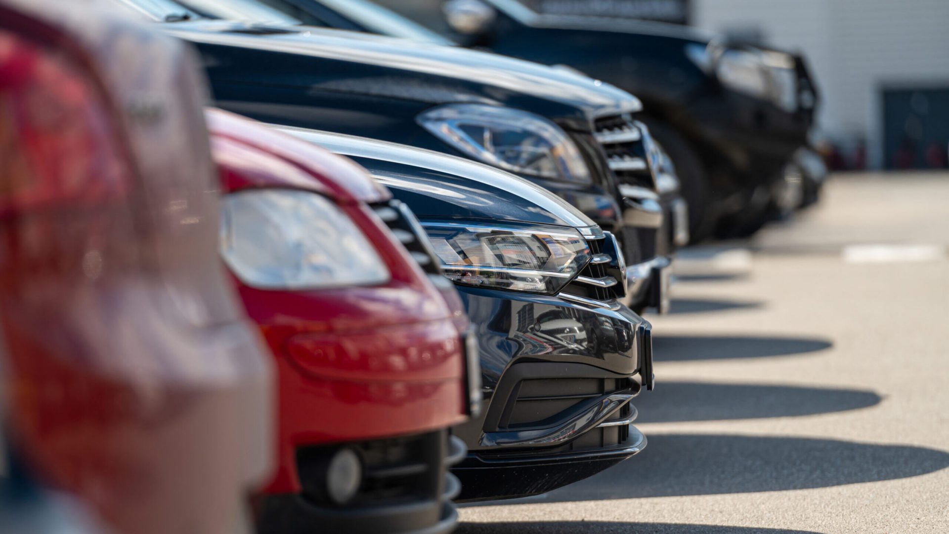 Scumpirea carburanților: Europa, asaltată de vânzarea de mașini electrice