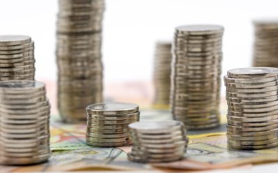 Românii, loviți de pensii mai mici: Cât pierd după o viață de muncă?