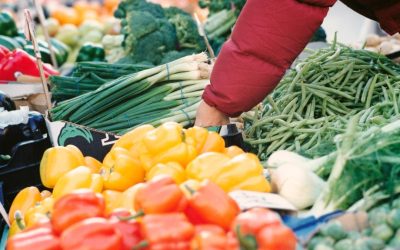 Mâncare expirată: Halde de alimente, confiscate în Ilfov. Amenzi usturătoare