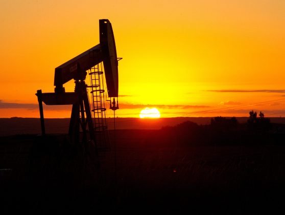 Petrolul, sub presiune: OPEC+ majorează producția, dar avertizează asupra riscurilor Pentru a doua lună consecutiv, grupul OPEC+ a decis să crească producția de petrol, cu 206.000 de barili pe zi începând din luna mai
