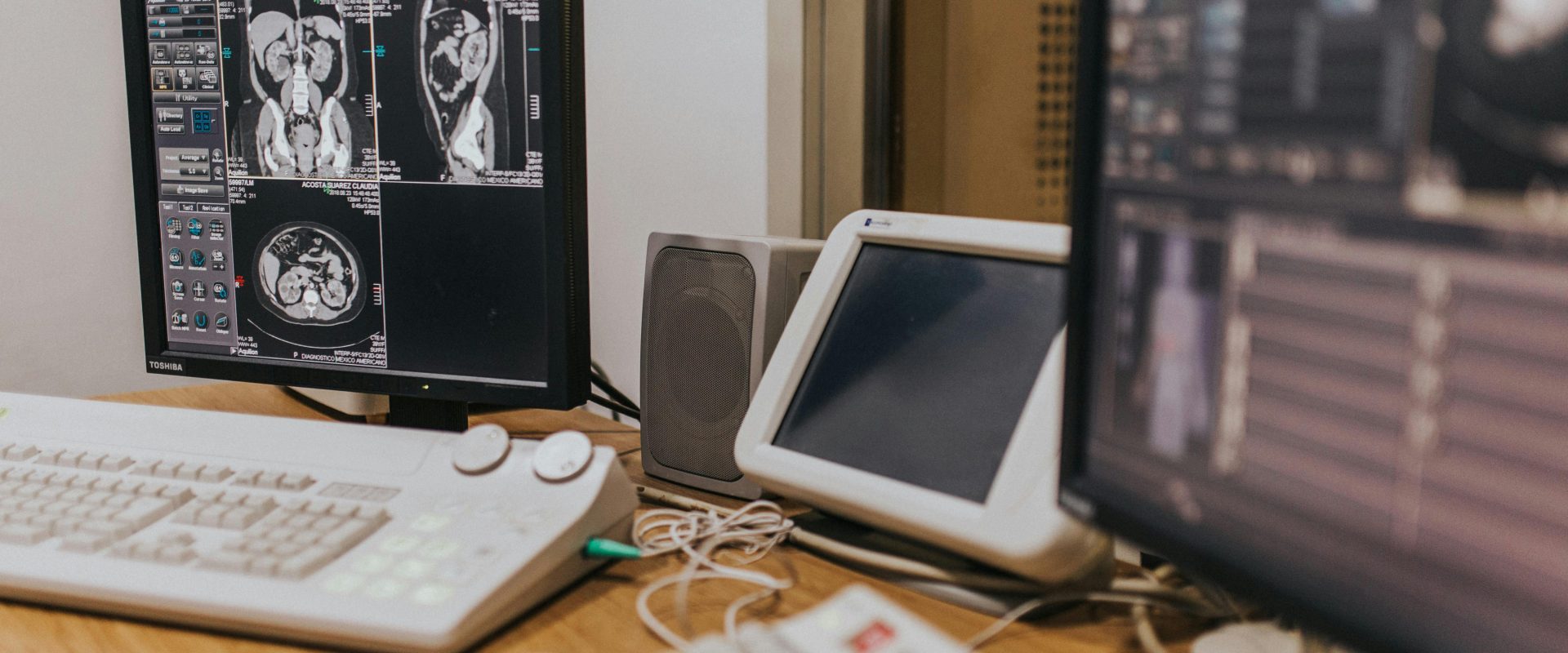 Comisia Europeană investește în IA: 63,2 milioane € pentru sănătate, online, digital