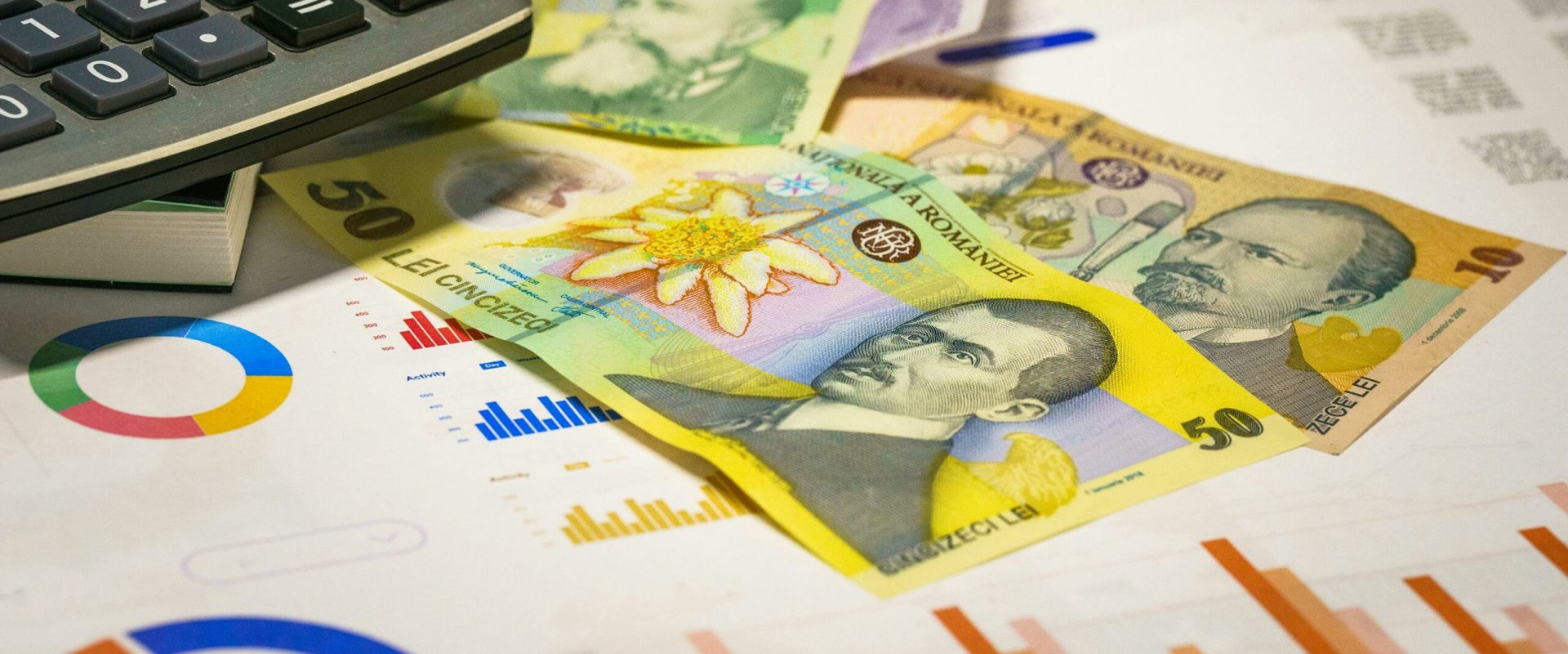 Băncile au înșelat cu ROBOR: Românii pot cere banii înapoi