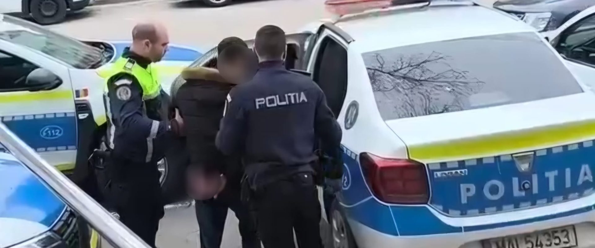 Tânăr, la un pas de arest după ce a lovit un polițist pentru muzică prea tare