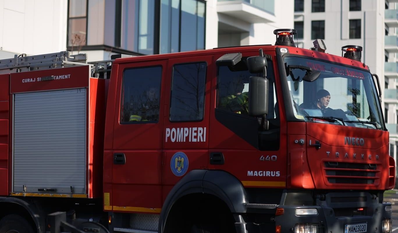Mii de intervenții pentru pompieri și SMURD de Florii În perioada sărbătorilor de Florii, echipele de intervenție din România au fost solicitate la mii de misiuni în doar trei zile