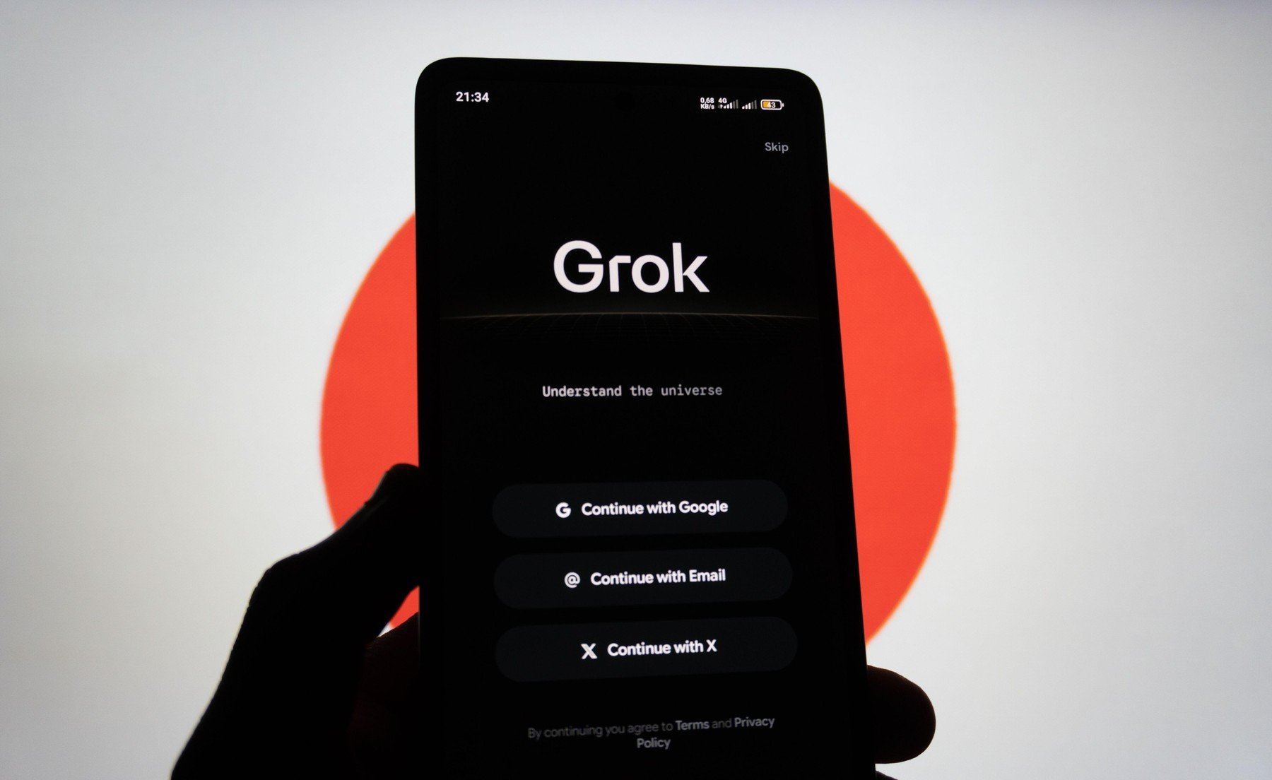 Grok, inteligența artificială a lui Elon Musk, sub anchetă în Elveția după un mesaj considerat ofensator Un chatbot dezvoltat de Elon Musk, Grok, a generat un răspuns considerat ofensator, cu accente misogine, care a stârnit o furtună