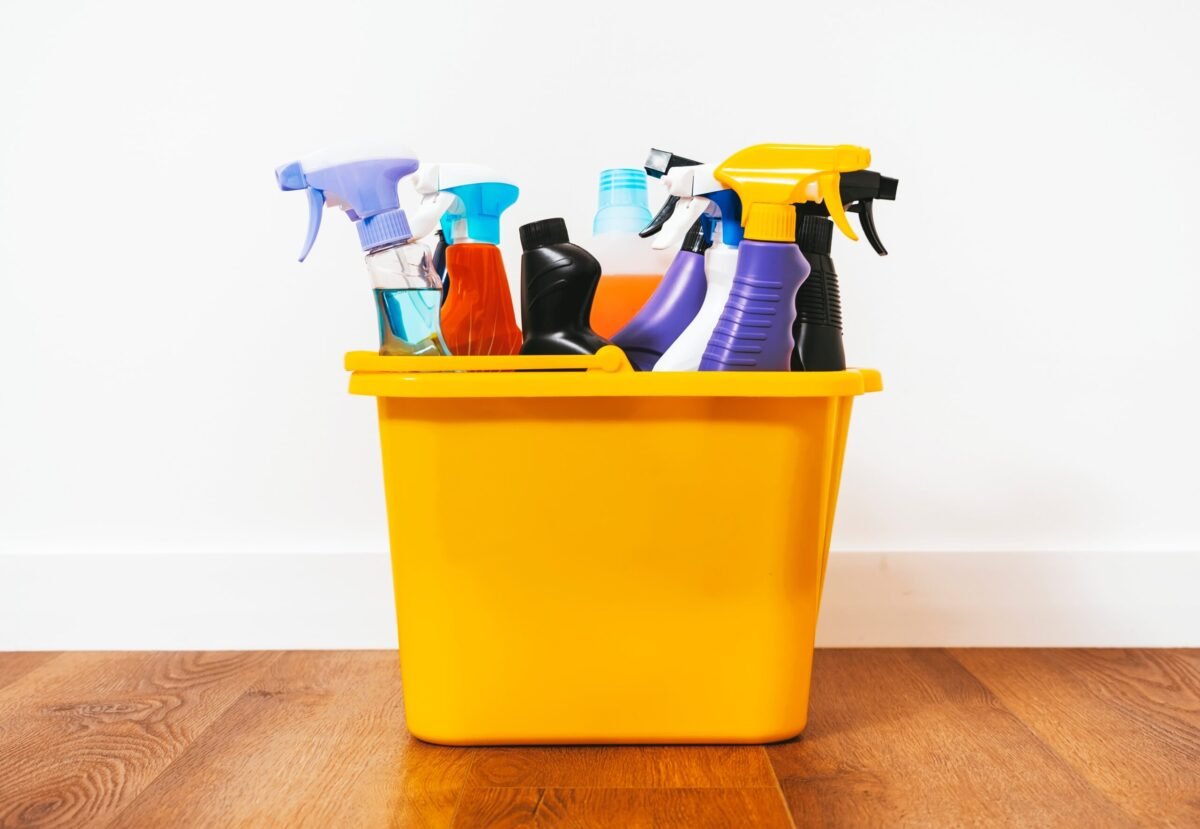 Produsele banale de curățenie, pericol ascuns în casă. Atenție sporită