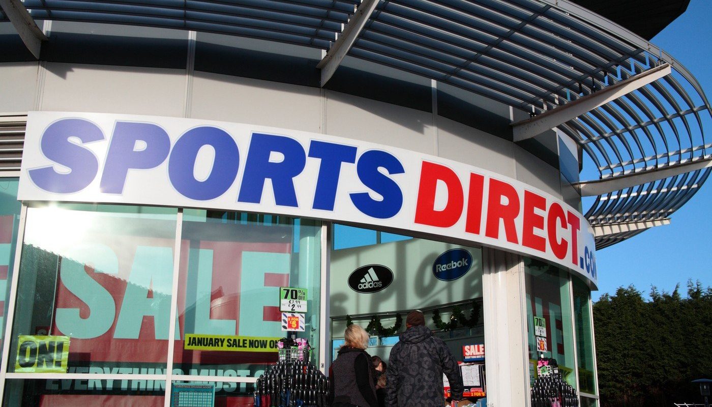 Hervis se retrage din România: Retragere treptată începând din primăvara acestui an București – Grupul FRASERS, gigantul britanic în retailul de echipamente sportive, pregătește o retragere treptată a brandului de magazine HERVIS din România