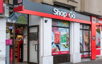 Mega Image: Programul de Paște 2026. Când primesc clienții ultimele comenzi acasă