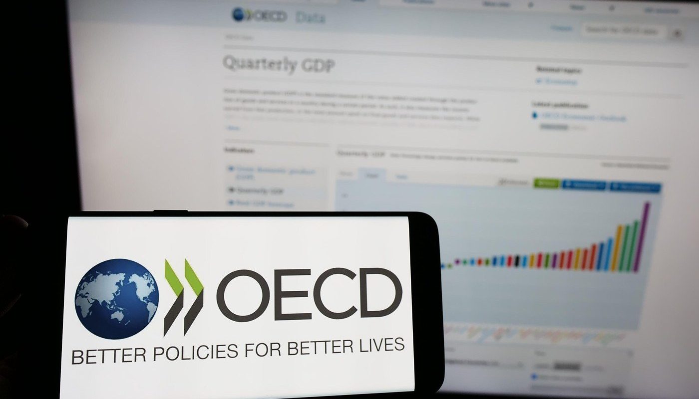 România, tot mai aproape de aderarea la OCDE: Un pas important spre modernizare România se află într-un stadiu avansat al procesului de aderare la Organizația pentru Cooperare și Dezvoltare Economică (OCDE), cunoscută și drept „clubul țărilor dezvoltate”