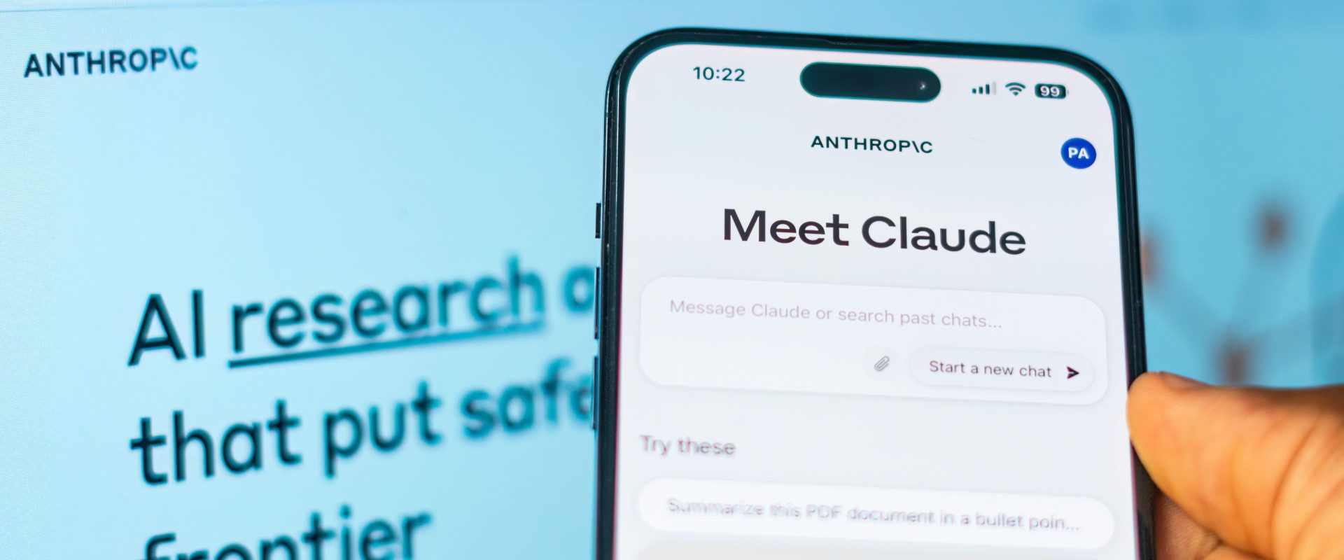 Anthropic testează un AI care găsește mii de vulnerabilități