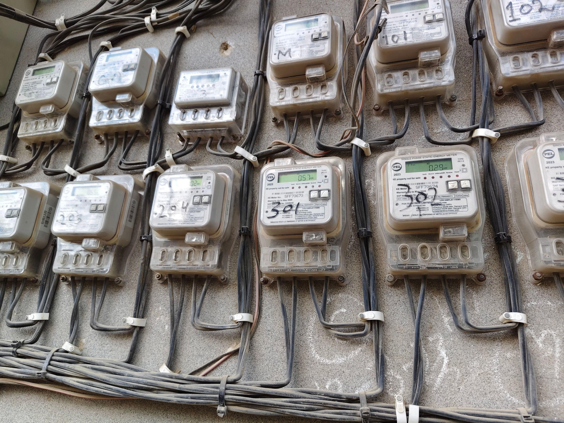 Țarauria, la un pas de penurie: Oprire de curent electric pentru două ore