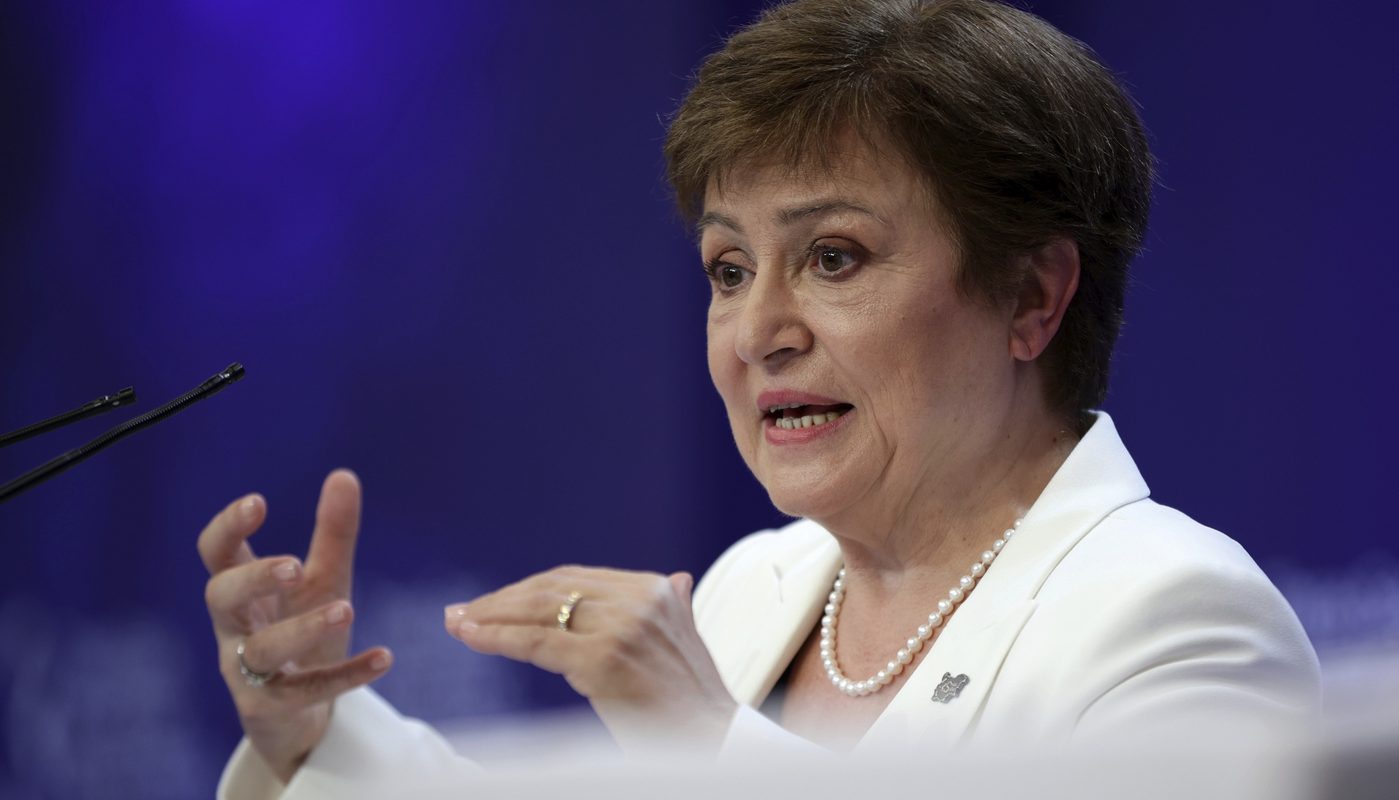 FMI trage semnalul de alarmă: România, în pericol? 7 puncte despre finanțe