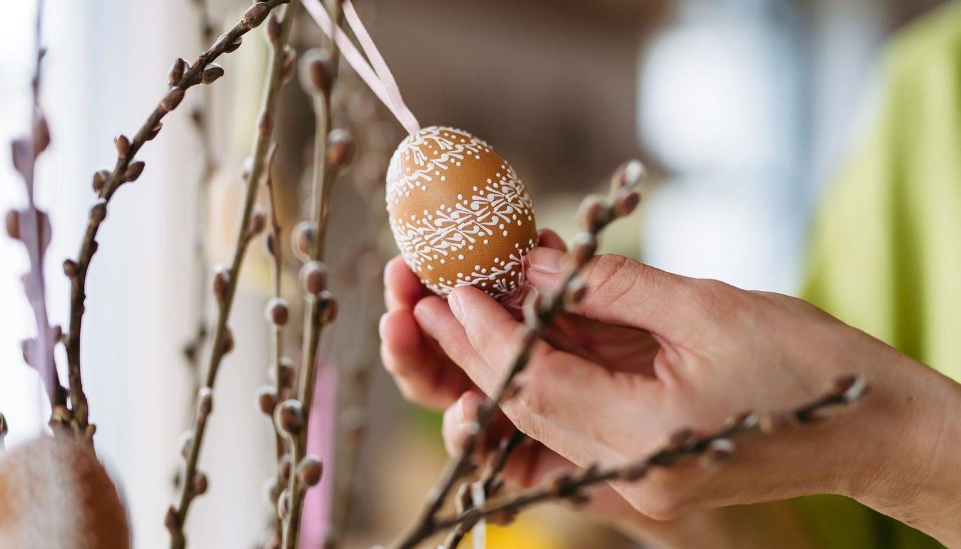 Floriile aduc bucurie numelor de flori: Urări și felicitări pentru milioane de români Sărbătoarea Floriilor, celebrată în fiecare an în duminica dinaintea Paștelui, este un prilej de bucurie și emoție pentru milioane de români