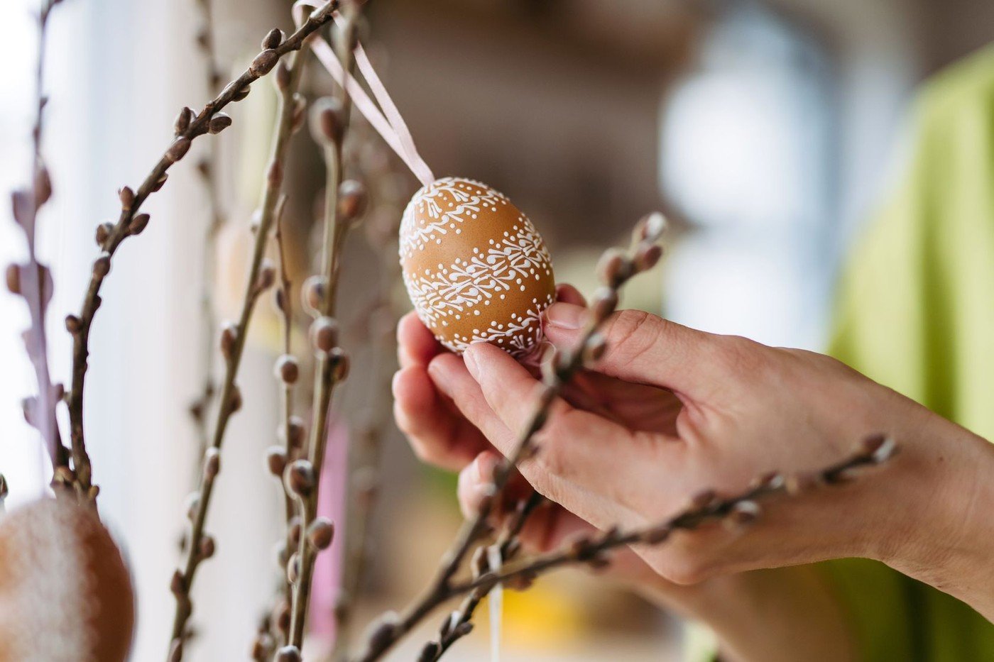 Floriile aduc bucurie numelor de flori: Urări și felicitări pentru milioane de români Sărbătoarea Floriilor, celebrată în fiecare an în duminica dinaintea Paștelui, este un prilej de bucurie și emoție pentru milioane de români