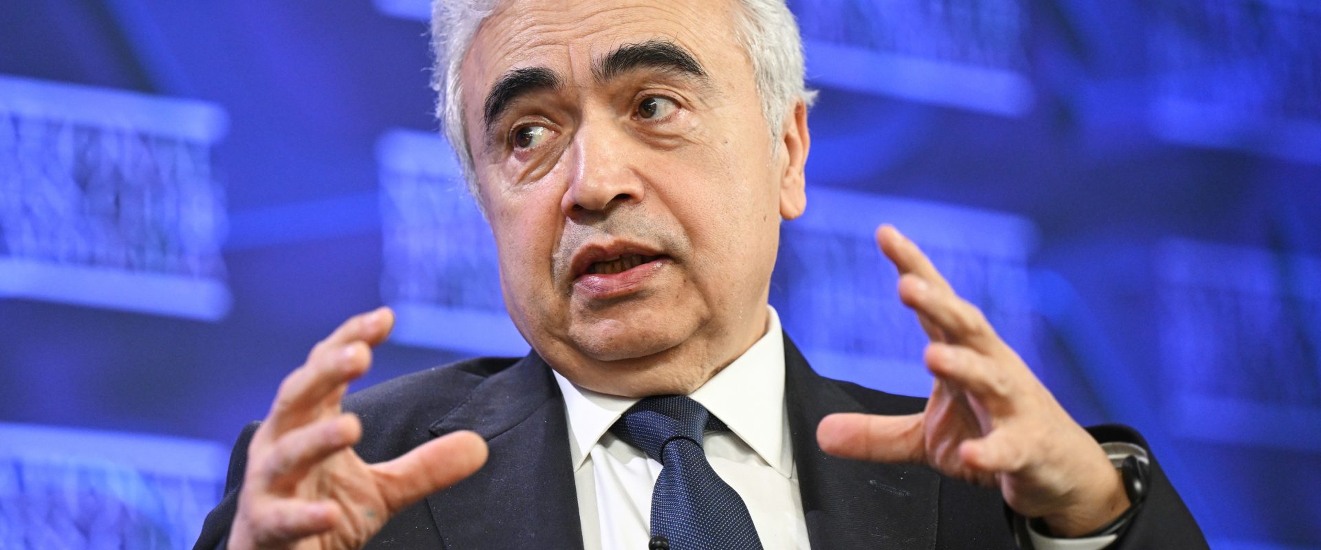 Europa, pe ultima sută de metri: Mai are combustibil pentru avioane șase săptămâni