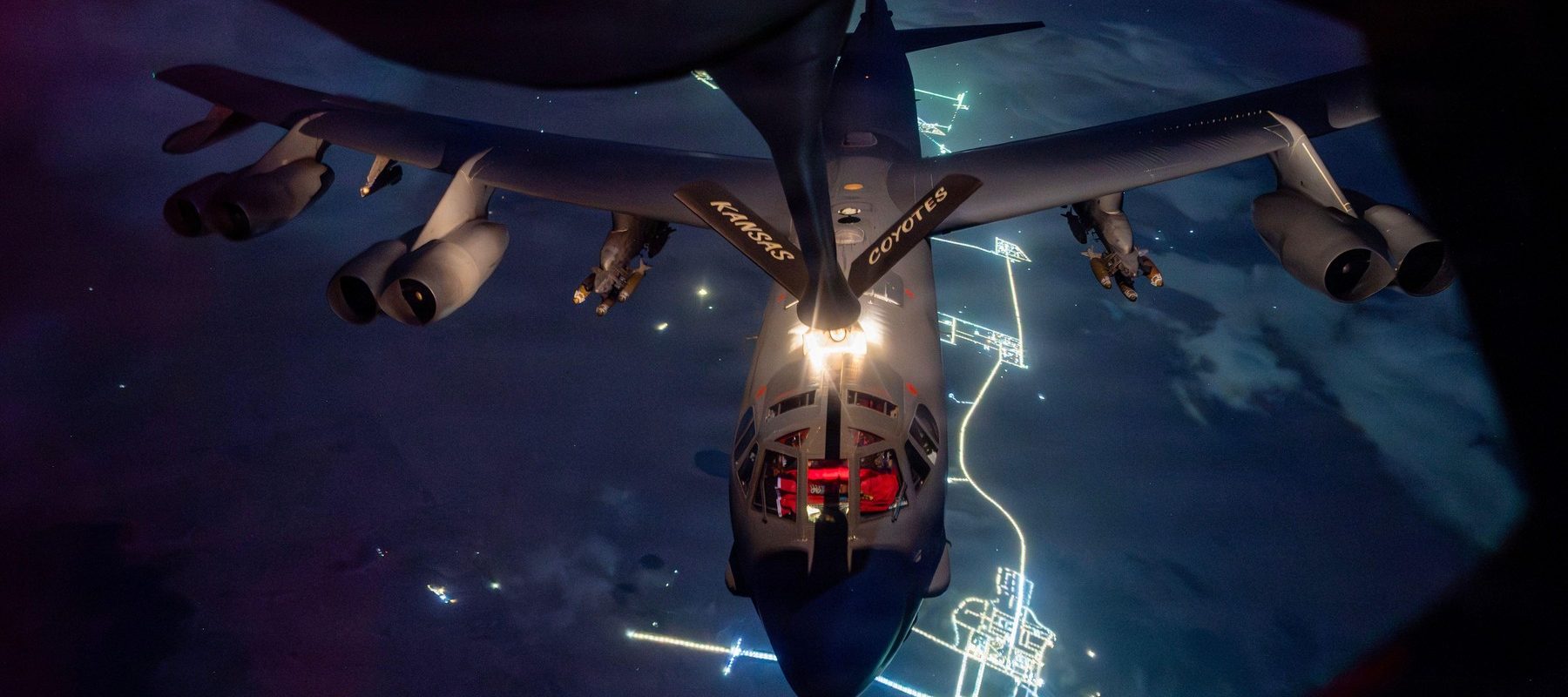 Președintele american Donald Trump a acceptat suspendarea bombardamentelor asupra Iranului pentru două săptămâni, acceptând o propunere de armistițiu formulată de mediatori din Orientul Mijlociu