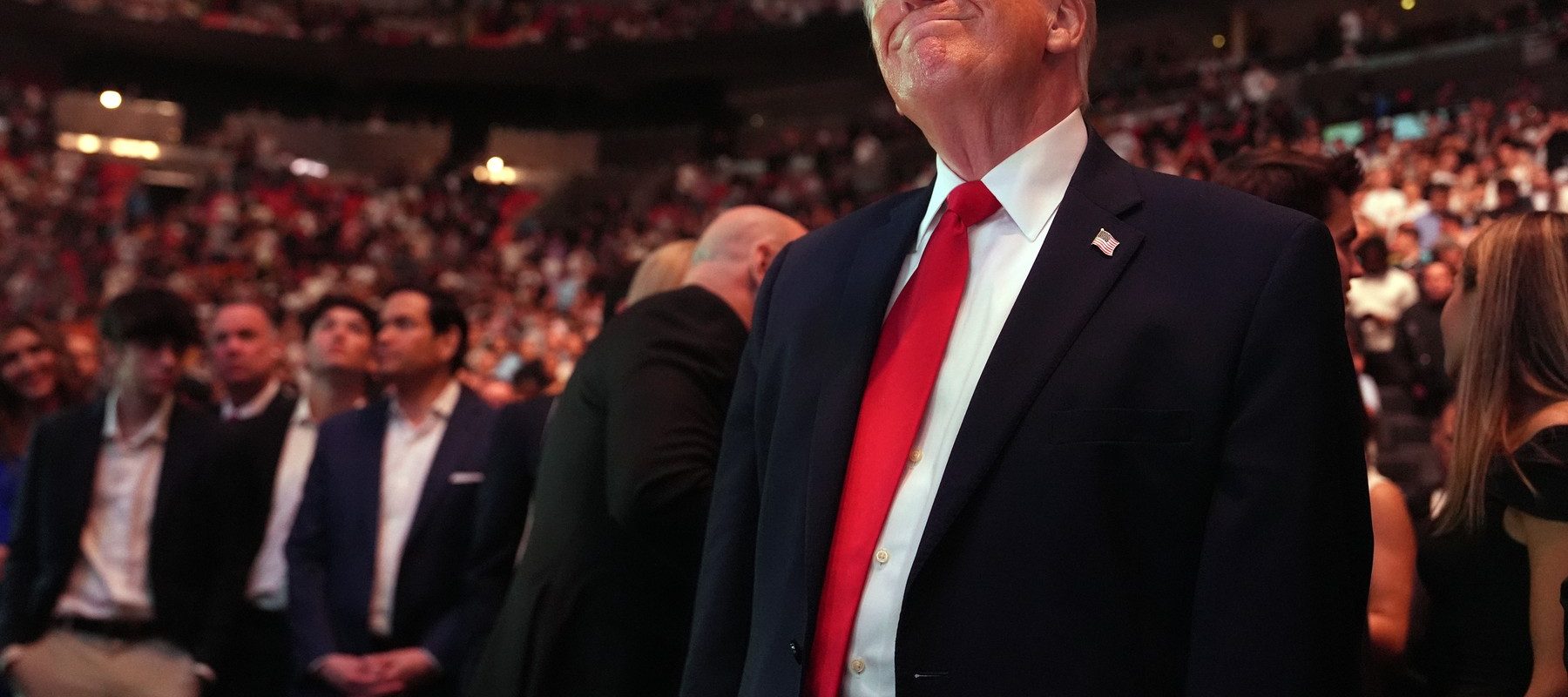 Cum au făcut milioane, pariind pe deciziile lui Trump, cu ponturi