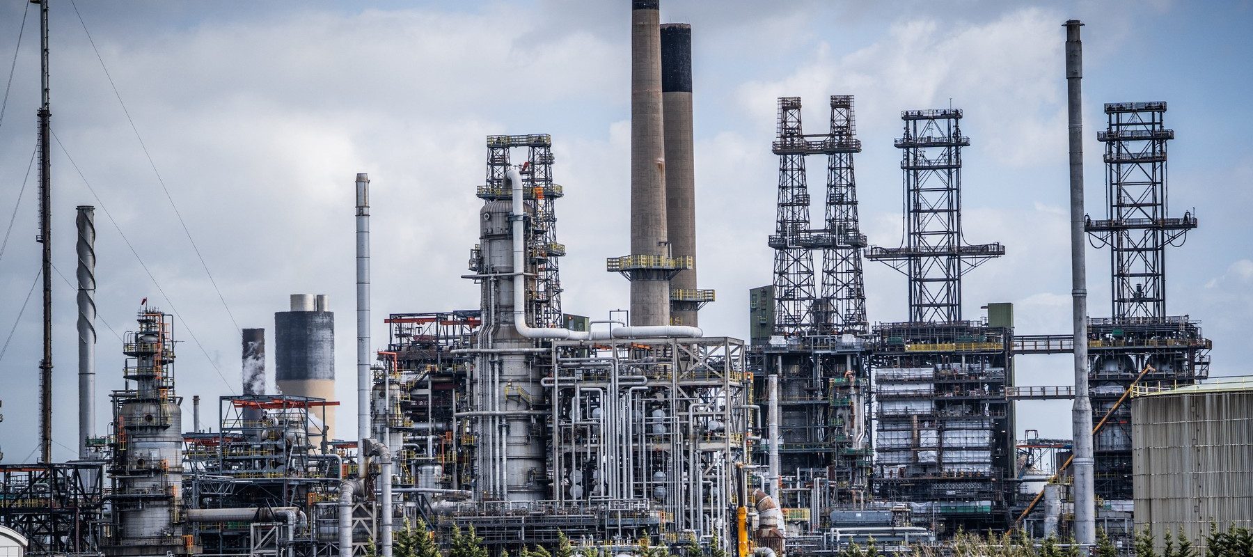 Petrolul, prăbușit de războiul cu Iranul: Lumea, 50 de miliarde $ pierdere în 50 de zile