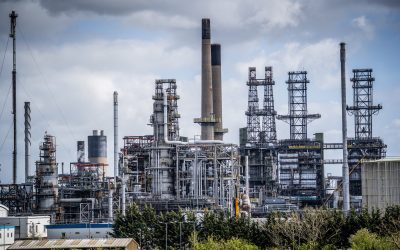 Petrolul, prăbușit de războiul cu Iranul: Lumea, 50 de miliarde $ pierdere în 50 de zile