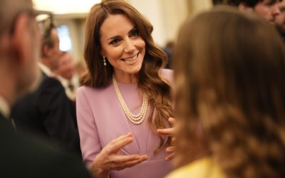 Kate Middleton, strălucitoare cu bijuteriile Reginei Elisabeta a II-a, la aniversare