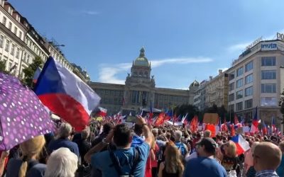 Mii de protestatari în Praga! Elevii și studenții, pe străzi pentru radioul public