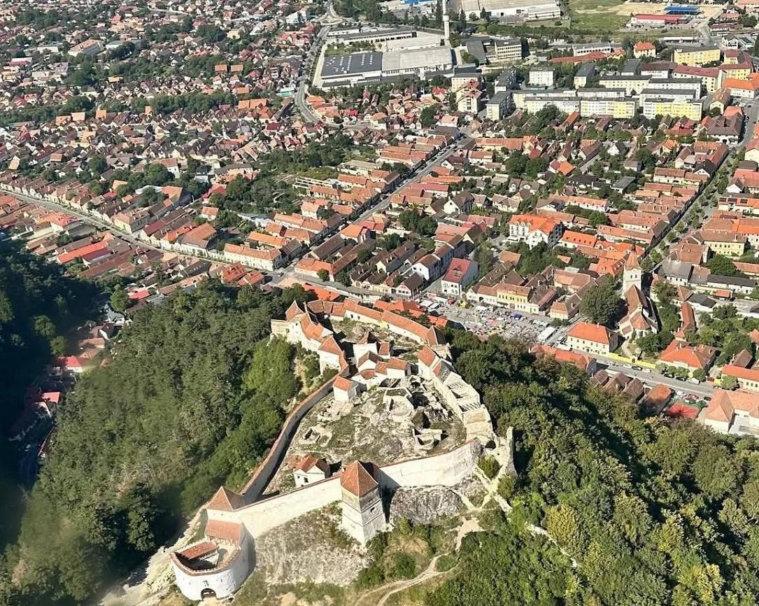 Râșnov: Fortăreața va fi renovată. Autoritățile lansează licitație!