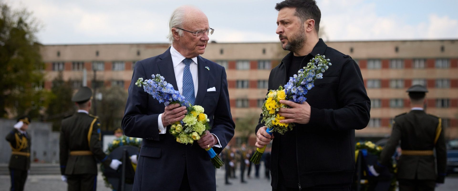 Regele Suediei, vizită SURPRIZĂ în Ucraina: S-a întâlnit cu Zelenski la Liov