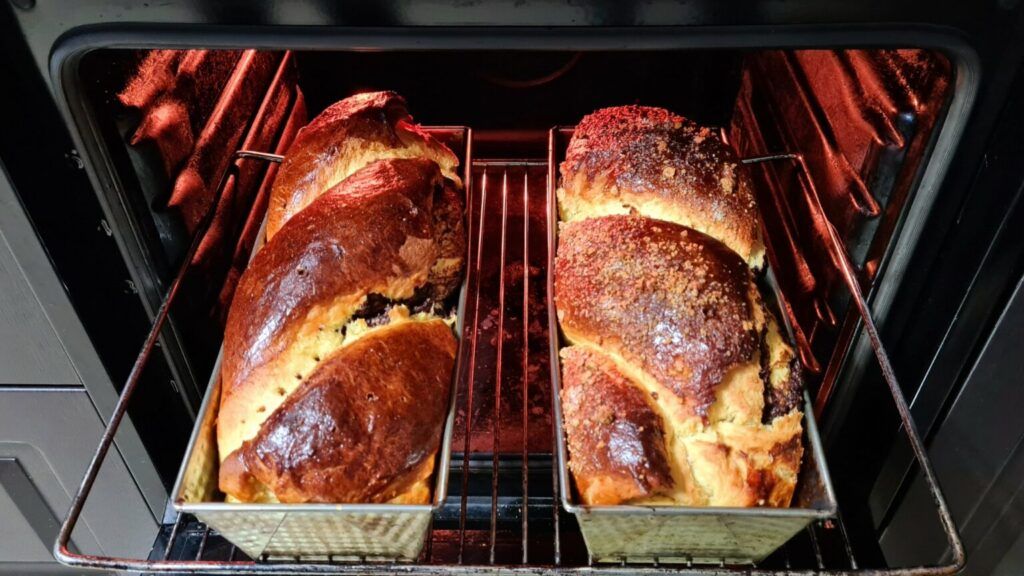 Cozonac ca la carte: Trucul ascuns de gospodine pentru fâșii perfecte