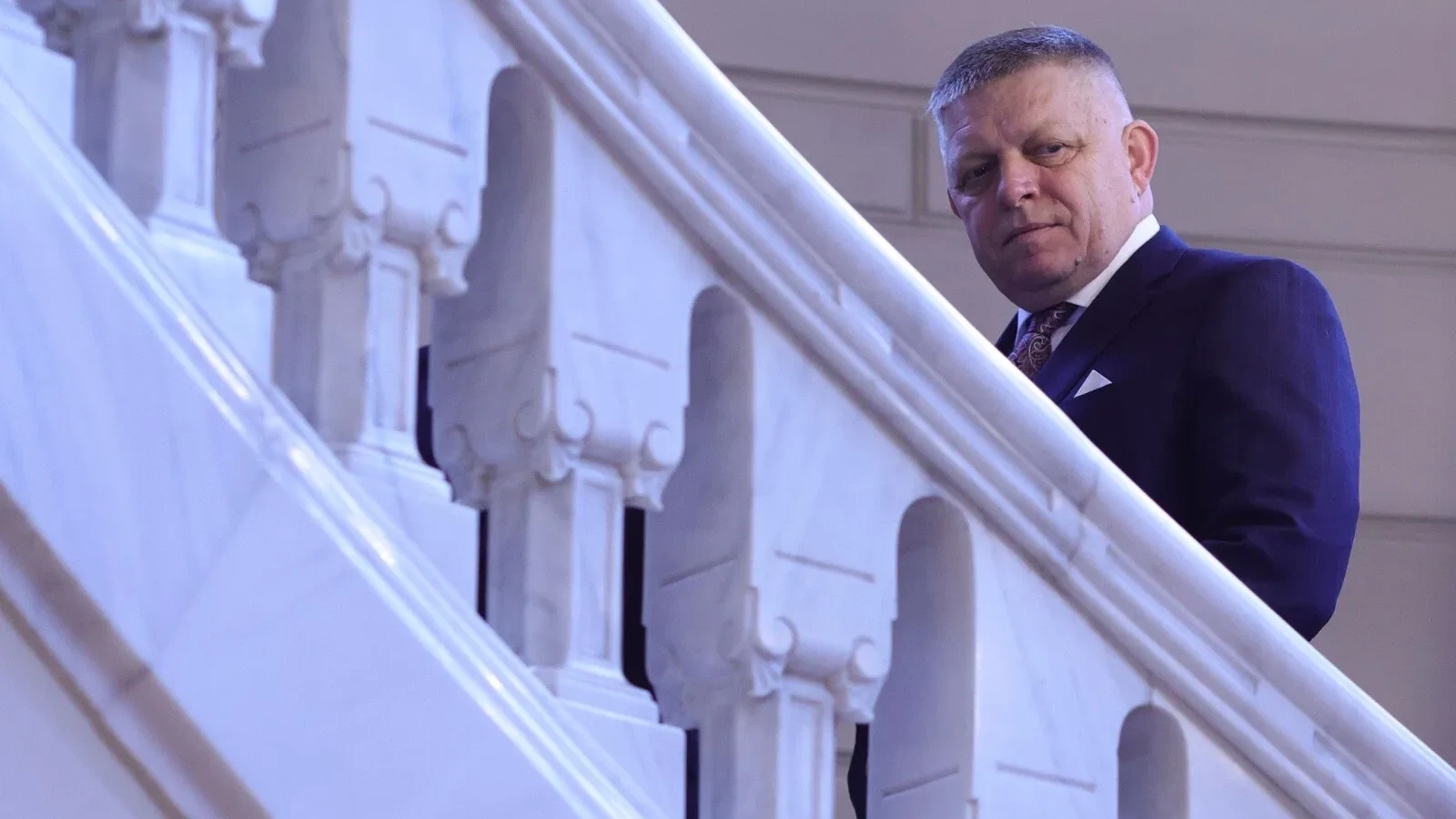 Fico, mesaj ciudat după alegeri: Mulțumește lui Orban și vrea dialog cu noul premier