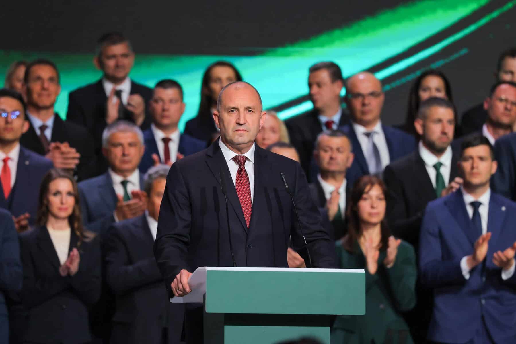 Radev, favorit în Bulgaria: Fostul președinte și partidul său, pe val în sondaje