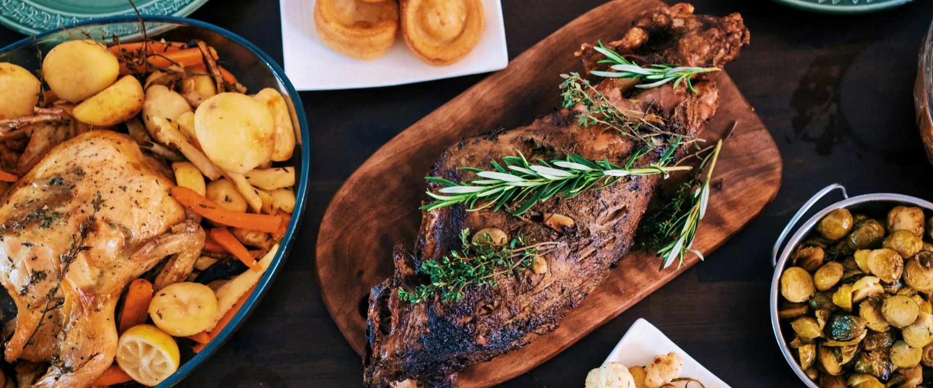 Mielul la cuptor: Rețeta perfectă pentru masa de Paște