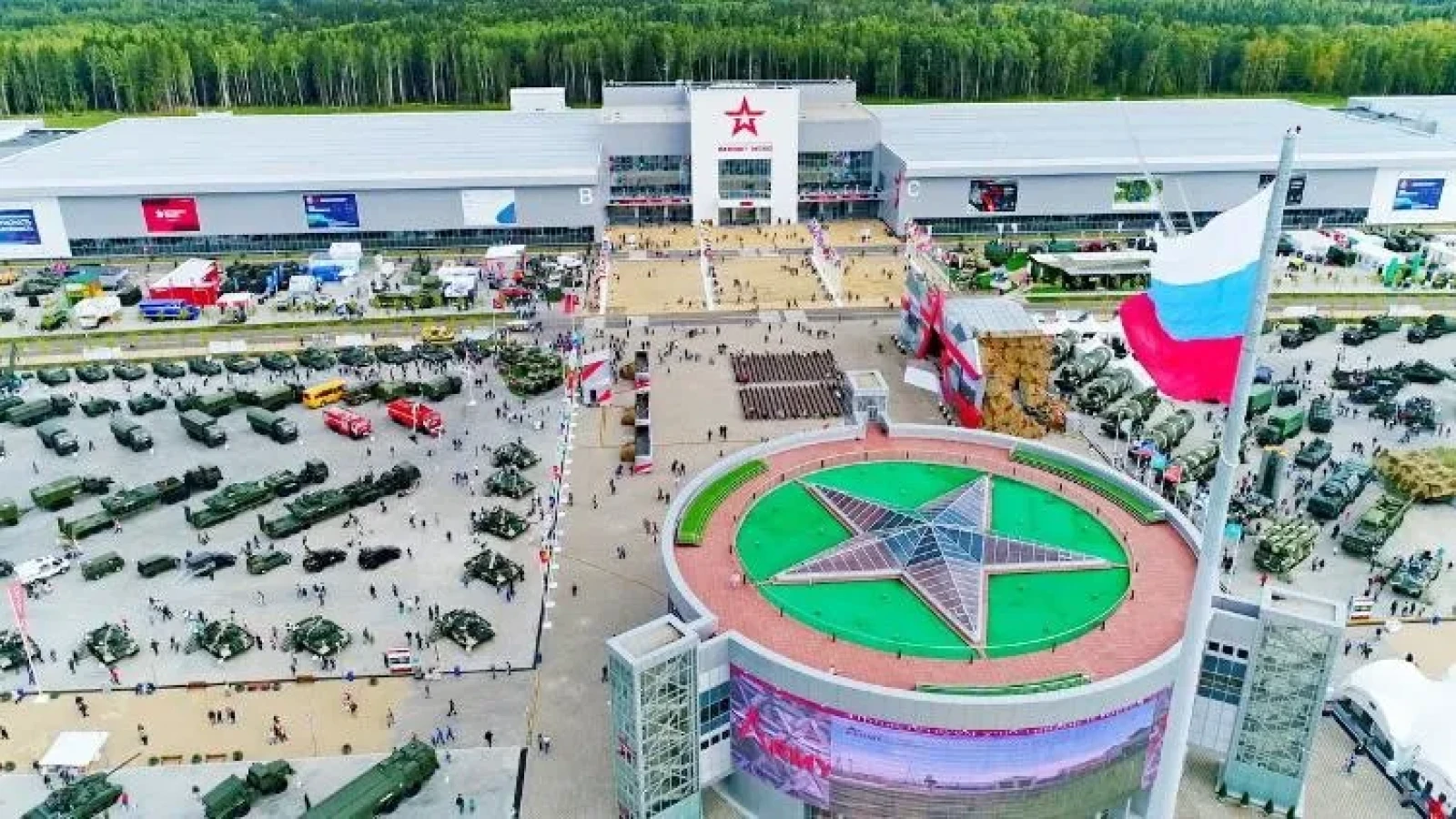 Cea mai GRAVĂ condamnare în „Disneyland-ul militar” al lui Putin
