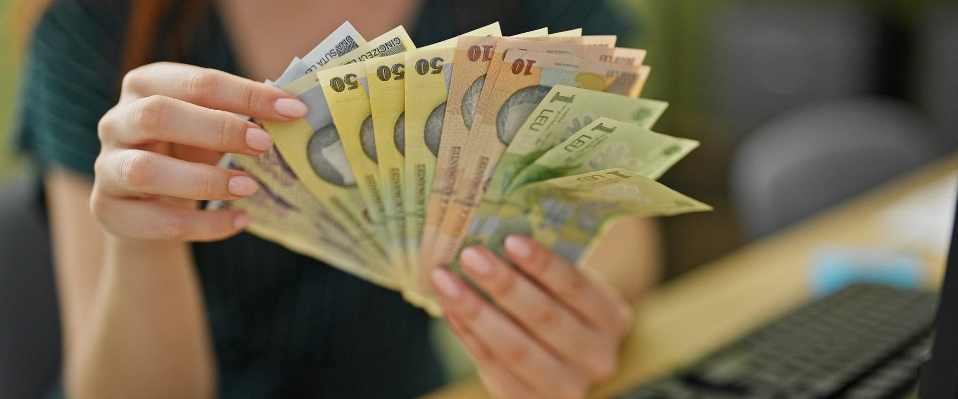 Transparența Salarială pune IMM-urile sub presiune: Amenzi usturătoare și zero ajutor