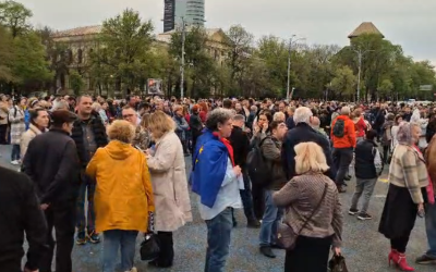 Proteste la București pentru Bolojan: Piața Victoriei, scena susținerii premierului