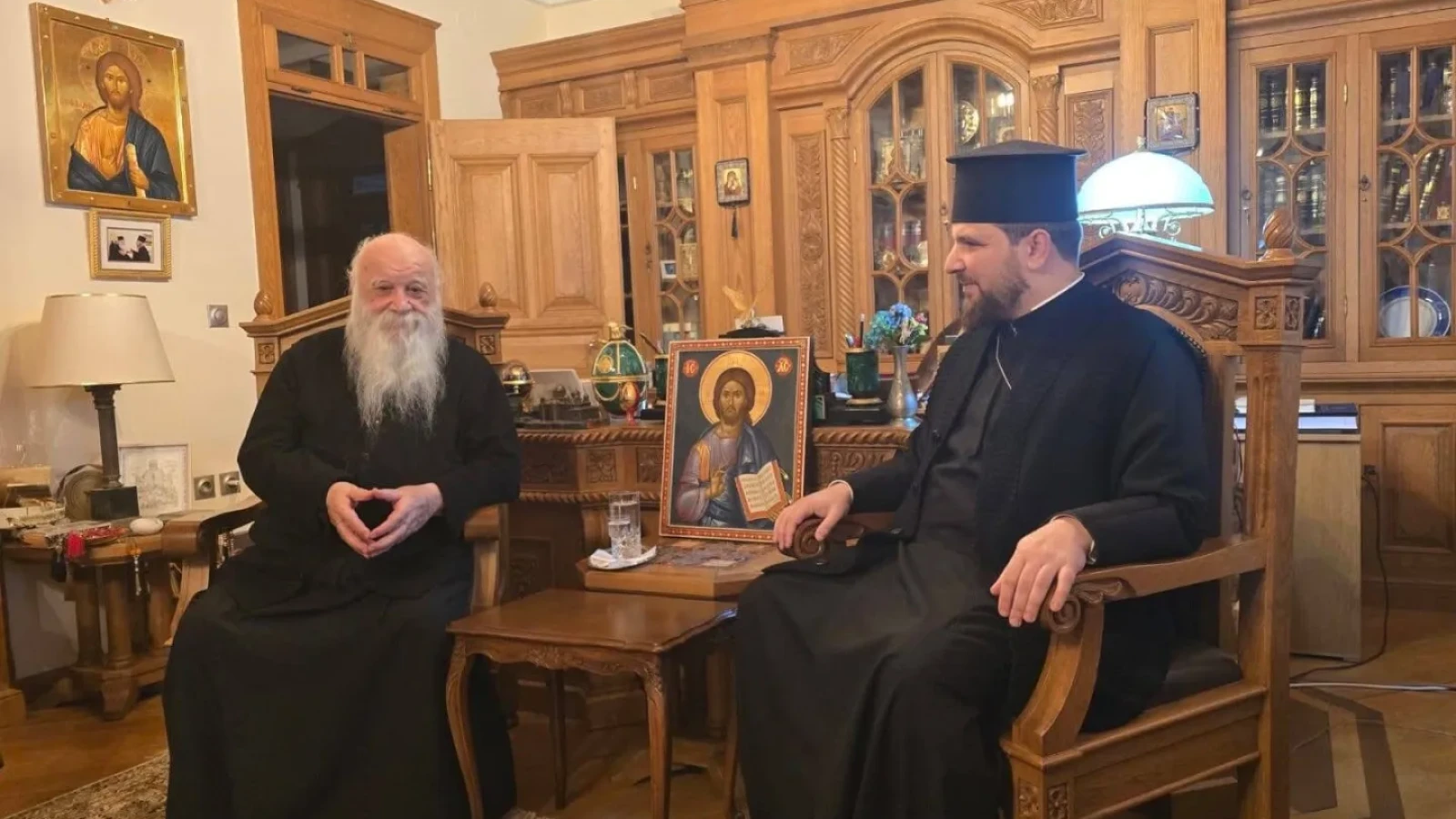Starețul Xenofont, emoționat înainte de aducerea Capului Sfântului Gheorghe