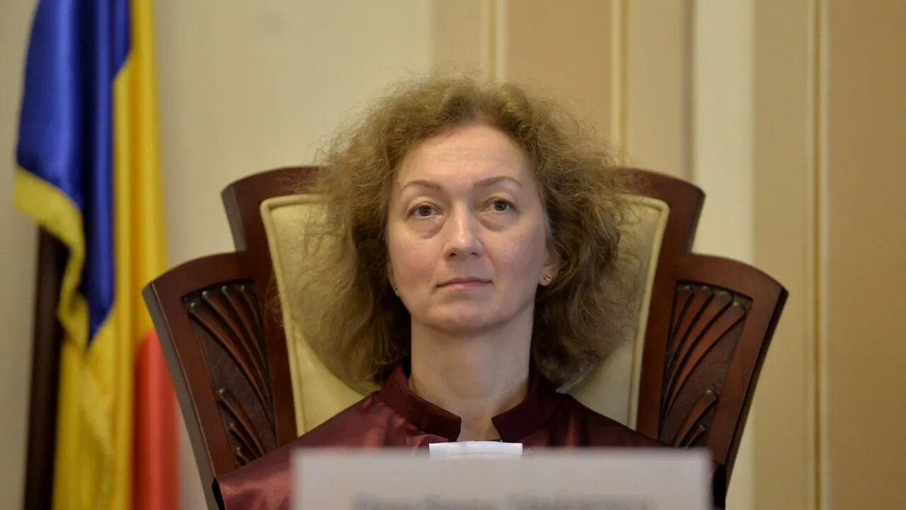 Dură lovitură la CCR: Judecătorii, decizie fără precedent