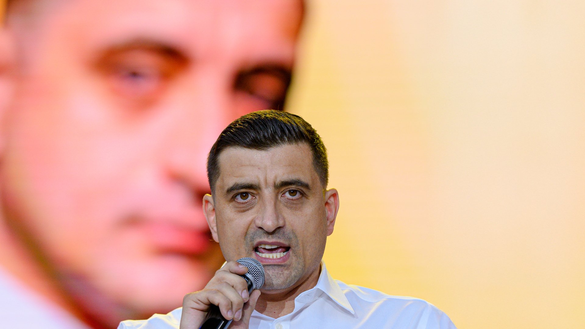 Nu am dansat pe morminte, nu am talentul lui Zsolt: Reacția dură