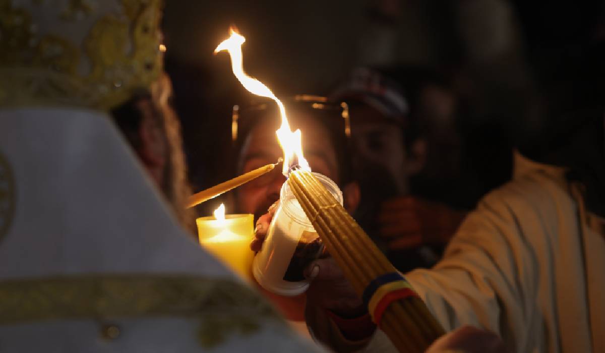 Hristos a Înviat la Patriarhia Română: S-a luat lumină de la Daniel