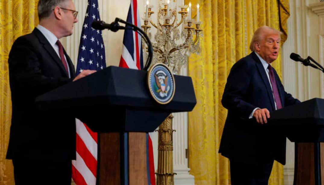 Marea Britanie: Starmer critică blocada SUA în Ormuz. Soluția? Strâmtoarea deschisă