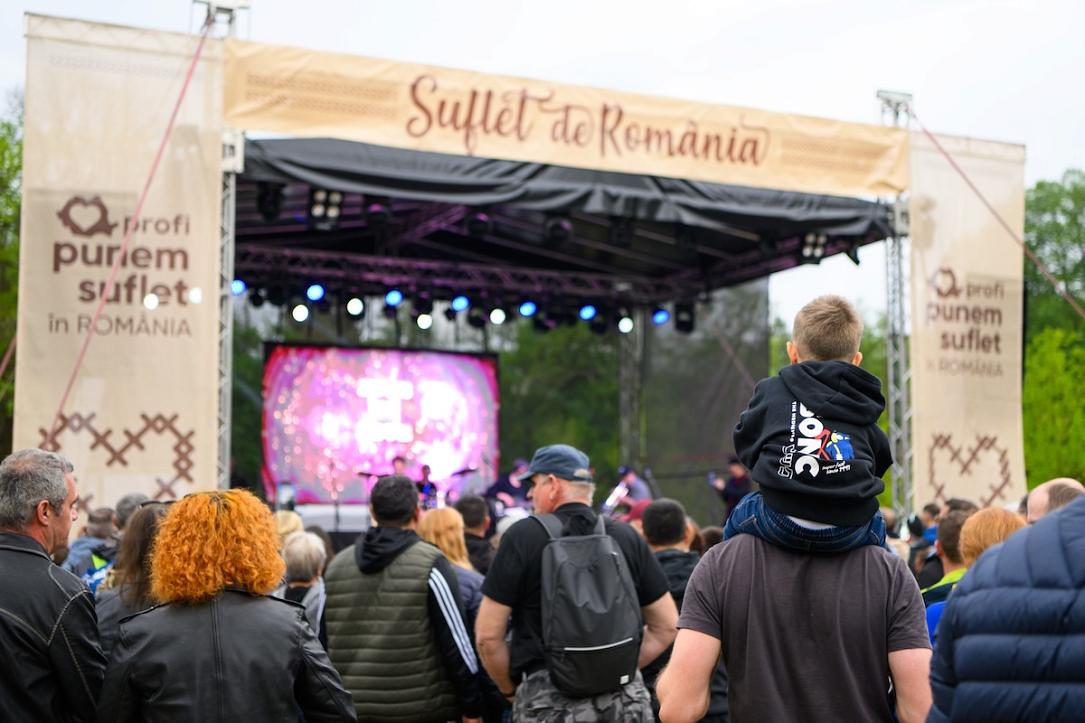 Muzică și meșteșuguri românești, prezentate la Săvârșin