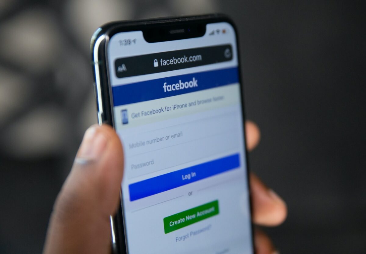 Un Bărbat din Alba, Condamnat la Închisoare După O Anchetă pe Facebook Un bărbat din județul Alba a fost condamnat la închisoare cu executare, în urma unei anchete desfășurate pe platforma Facebook