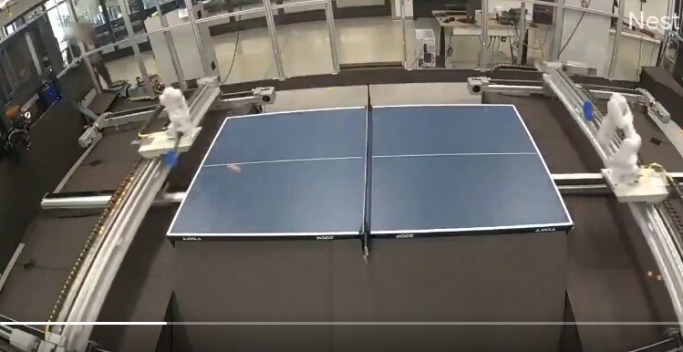 Robotul-tenisman uimește: Chiar și marii jucători sunt depășiți!