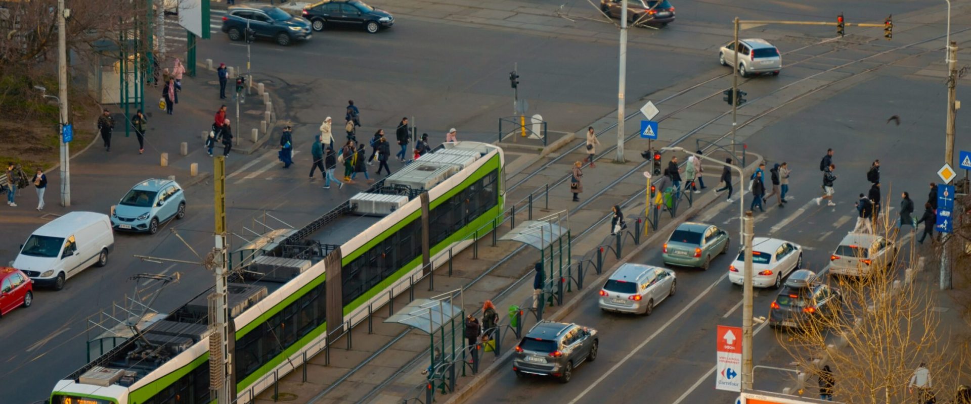 Bulgaria avertizează România: Prețurile nu scad, transportul public, cruce