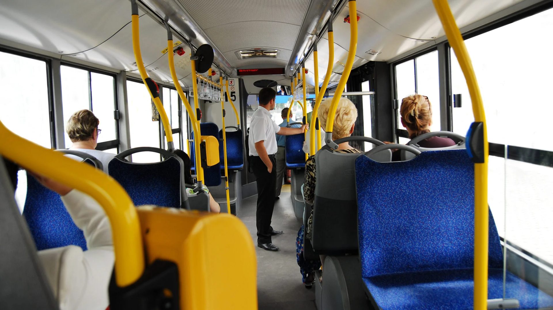 Cât ne costă transportul public în 2026? București versus Europa