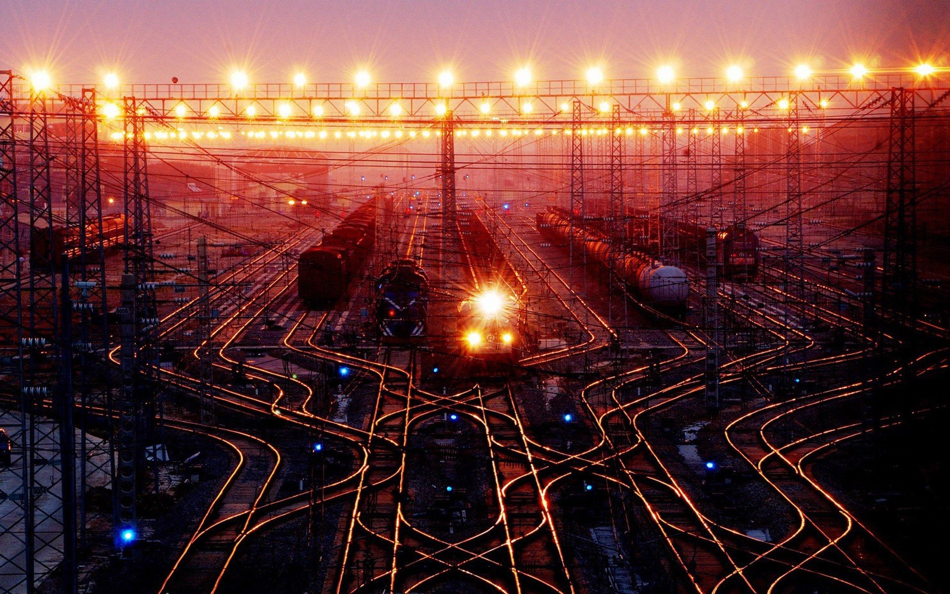 Scădere pentru transportul feroviar de mărfuri, creștere spectaculoasă pentru tranzit Transportul feroviar de mărfuri din România a înregistrat o scădere de 5,7% în comparație cu anul 2024, conform datelor publicate de AGERPRES