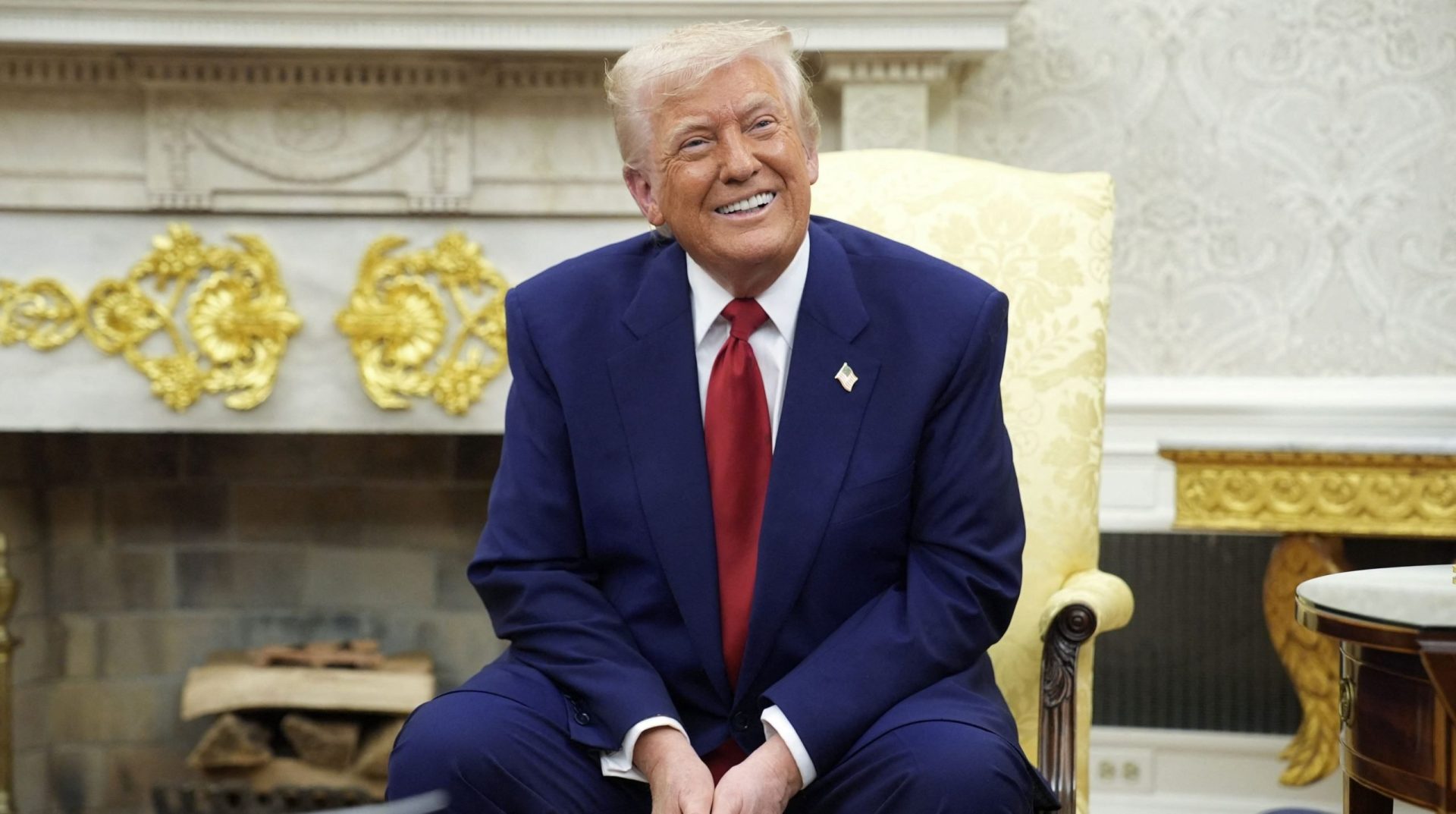 Trump, acuzat de blasfemie: A șters poza cu el, ca Iisus! Nici MAGA nu-l mai susține